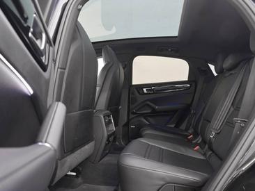 Porsche Cayenne III Coupé — photo 16