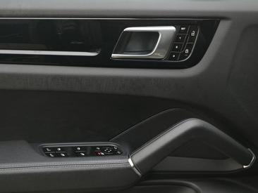 Porsche Cayenne III Coupé — photo 21