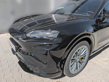 Porsche Cayenne E4 Turbo Electric — photo 21
