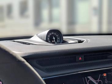 Porsche Cayenne E4 Turbo Electric — photo 22