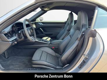 Porsche 992 I Carrera 4S — photo 9
