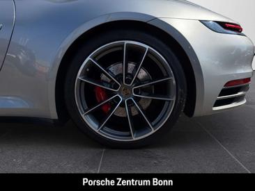 Porsche 992 I Carrera 4S — photo 25