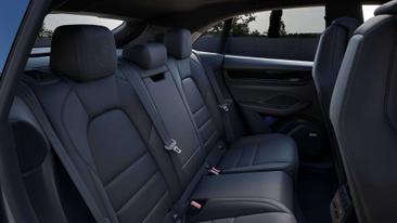 Porsche Macan 4S — photo 10