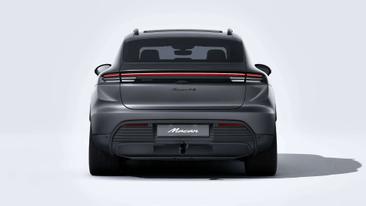 Porsche Macan 4S — photo 17