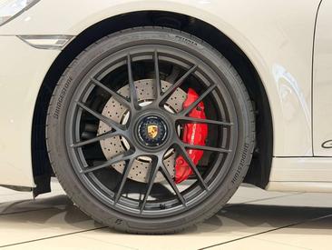 Porsche 991 GTS — photo 8
