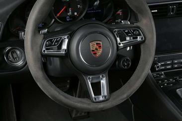 Porsche 991 GTS — photo 7