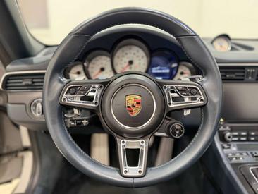 Porsche 991 GTS — photo 40