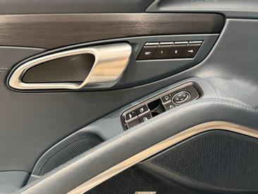 Porsche 991 GTS — photo 41