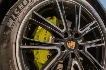 Porsche Panamera II E-Hybrid — photo 41