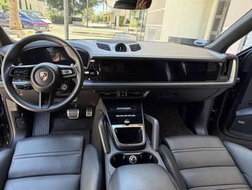 Porsche Cayenne III GTS — photo 4