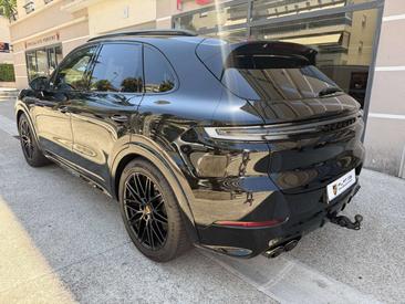 Porsche Cayenne III GTS — photo 9