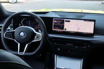 BMW Série 3 Shadow Line 330e XDrive — photo 15