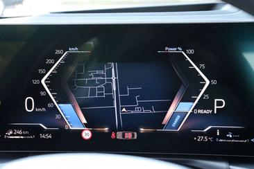 BMW Série 3 Shadow Line 330e XDrive — photo 36
