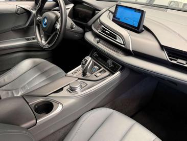 BMW I8 Coupé — photo 17