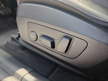 BMW IX1 XLine 30 — photo 21