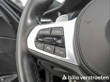 BMW Série 3 330e — photo 16