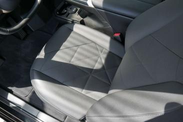 BMW IX XDrive40 — photo 13
