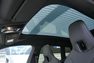BMW IX XDrive40 — photo 14