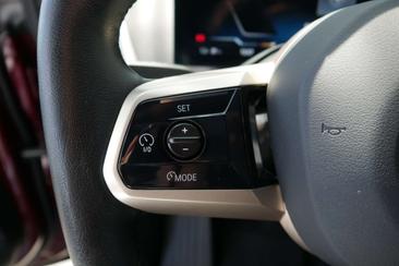 BMW IX XDrive40 — photo 18