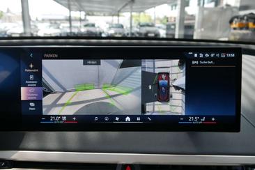 BMW IX XDrive40 — photo 21