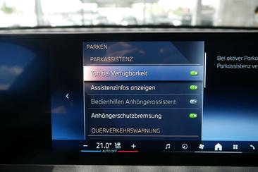 BMW IX XDrive40 — photo 28