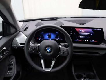 BMW Série 2 — photo 8