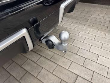 BMW XM 50e — photo 3