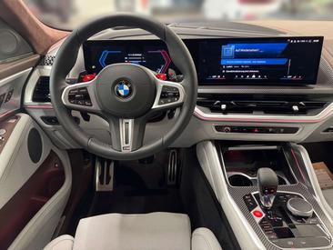 BMW XM 50e — photo 12