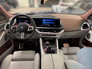 BMW XM 50e — photo 13