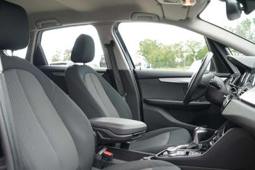BMW 225 Xe — photo 16