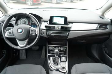 BMW 225 Xe — photo 17