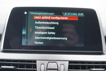 BMW 225 Xe — photo 29