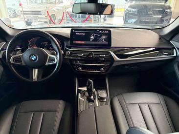 BMW Série 5 Touring 530d — photo 14
