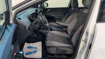 Volkswagen ID.4 Pro Performance — photo 11