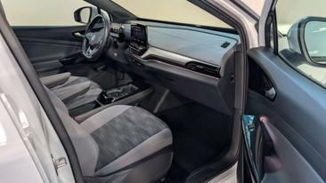 Volkswagen ID.4 Pro Performance — photo 12