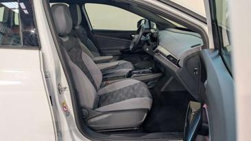 Volkswagen ID.4 Pro Performance — photo 13