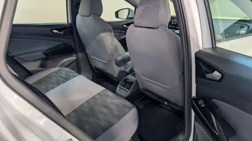 Volkswagen ID.4 Pro Performance — photo 15