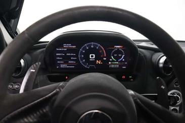 McLaren 720S — photo 15