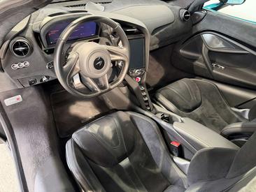 McLaren 720S — photo 9