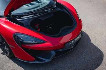 McLaren 570S — photo 28