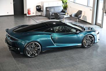 McLaren GT — photo 15
