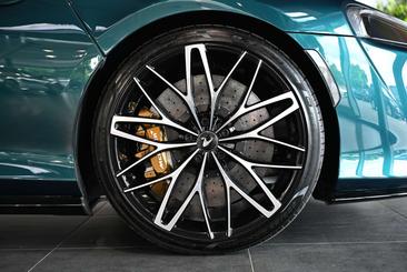 McLaren GT — photo 21