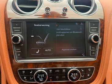 Bentley Bentayga V8 — photo 18