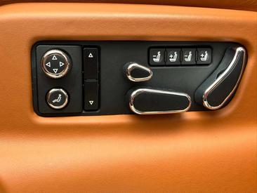 Bentley Bentayga V8 — photo 19