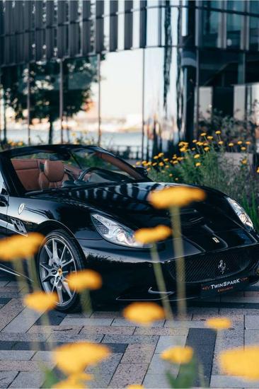 Ferrari California — photo 14