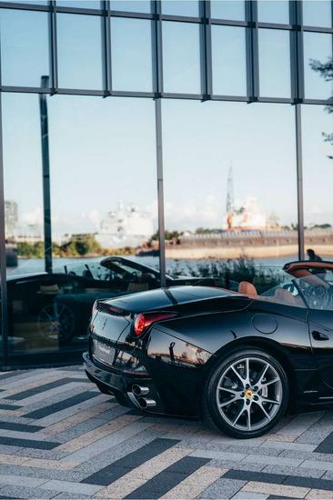 Ferrari California — photo 16