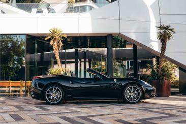 Ferrari California — photo 18