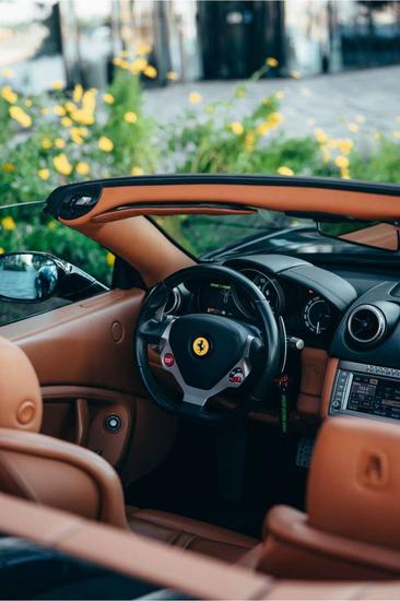 Ferrari California — photo 23