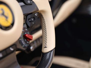 Ferrari F8 Spider — photo 15