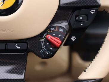 Ferrari F8 Spider — photo 18